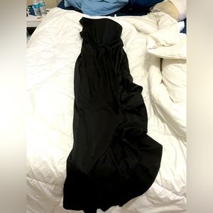 Black 1 shoulder dress High thigh ruffle split Comfortable material very giving